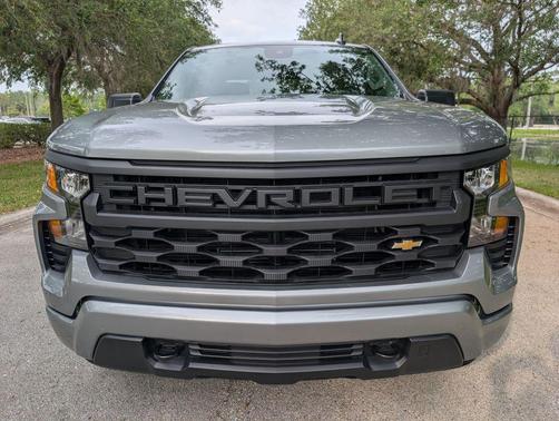 Sterling Gray Metallic 2026 Chevrolet Silverado 1500 Custom
