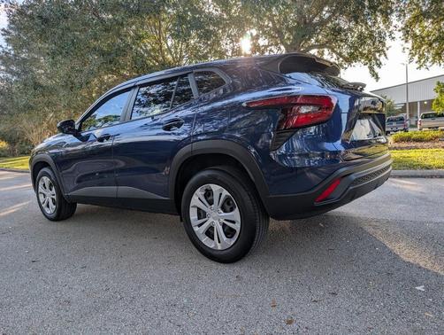 2024 Chevrolet Trax LS