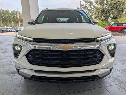 Summit White 2026 Chevrolet Trailblazer LT