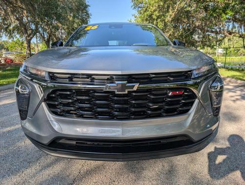 Sterling Gray Metallic 2026 Chevrolet Trax FWD 1RS