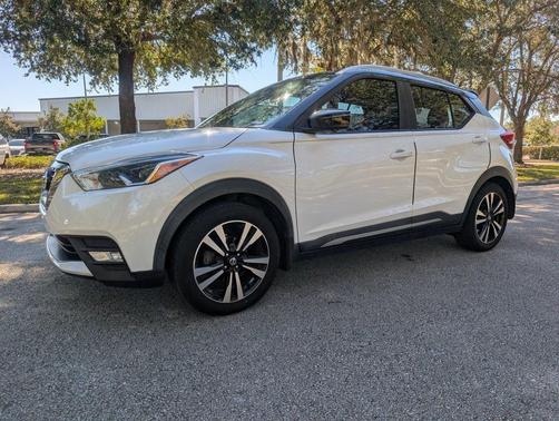 2019 Nissan Kicks SR