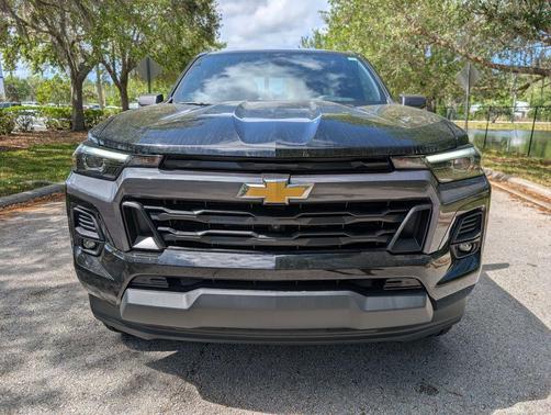 Black 2026 Chevrolet Colorado LT