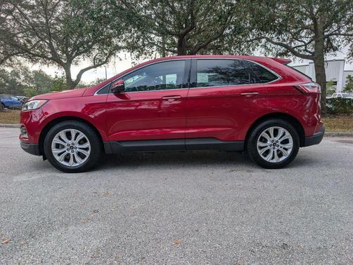 2020 Ford Edge Titanium