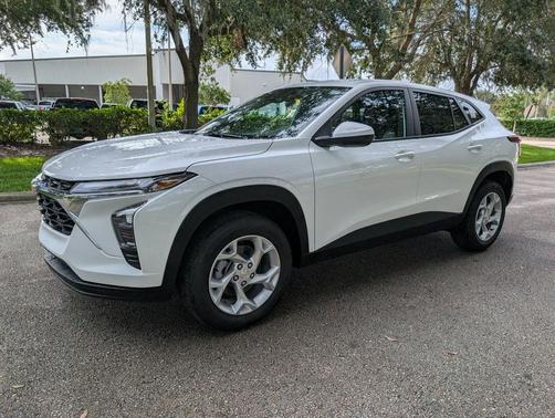 2026 Chevrolet Trax LS