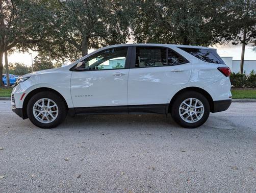 2022 Chevrolet Equinox LS