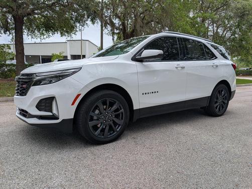 Summit White 2023 Chevrolet Equinox FWD RS
