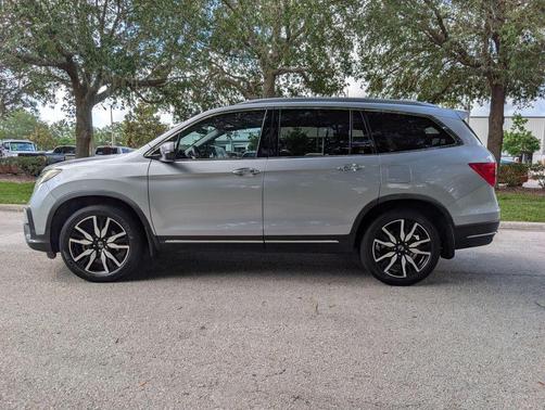 Lunar Silver Metallic 2019 Honda Pilot Elite