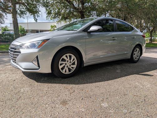 Stellar Silver 2020 Hyundai ELANTRA SE