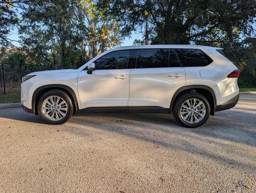 2024 Toyota Grand Highlander Platinum