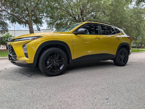 Nitro Yellow Metallic 2024 Chevrolet Trax FWD ACTIV