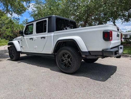 2021 Jeep Gladiator Willys 4x4