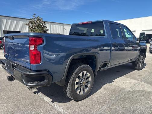 2026 Chevrolet Silverado 2500 Custom