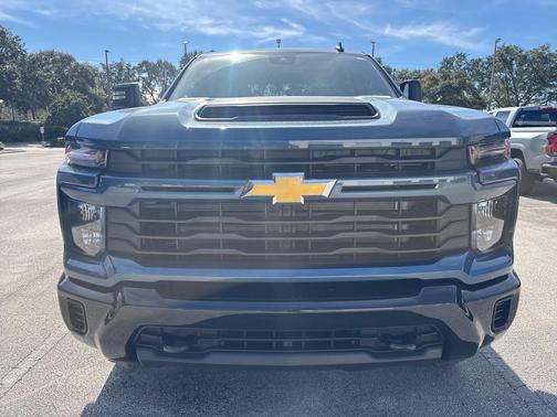 2026 Chevrolet Silverado 2500 Custom