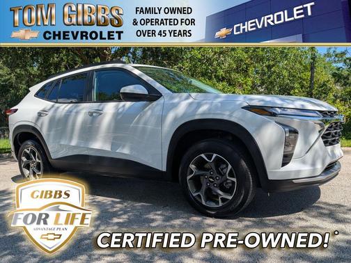 Summit White 2025 Chevrolet Trax LT