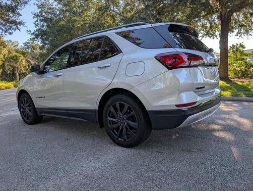 2022 Chevrolet Equinox FWD RS