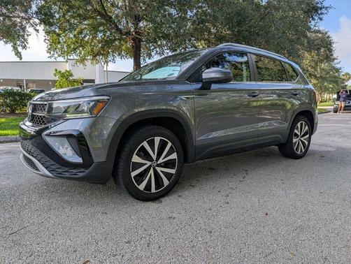 2022 Volkswagen Taos 1.5T SE