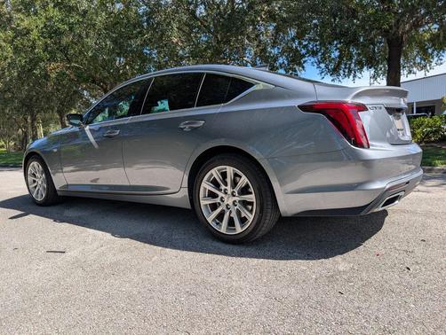 2022 Cadillac CT5 Luxury
