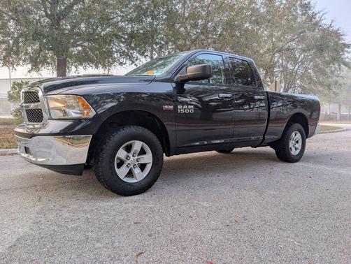 2016 RAM 1500 SLT