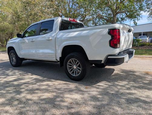 Summit White 2023 Chevrolet Colorado LT