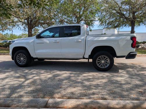 Summit White 2023 Chevrolet Colorado LT