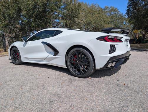 2026 Chevrolet Corvette Stingray w/2LT