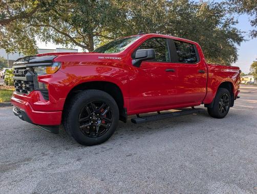 2023 Chevrolet Silverado 1500 Custom