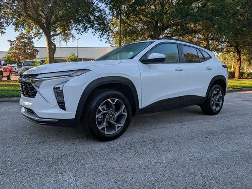 2025 Chevrolet Trax LT