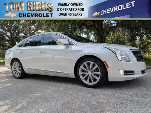 Crystal White Tricoat 2016 Cadillac XTS Luxury