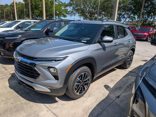 Sterling Gray Metallic 2026 Chevrolet Trailblazer LT