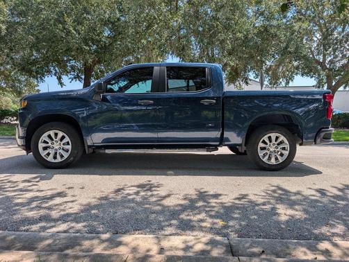 2022 Chevrolet Silverado 1500 Custom
