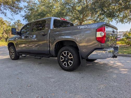 2018 Toyota Tundra SR5