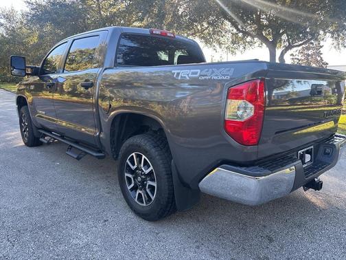 2018 Toyota Tundra SR5