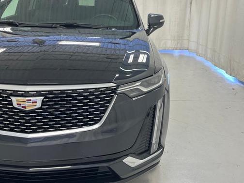 Photo 4 of 36 of 2020 Cadillac XT6 Premium Luxury FWD