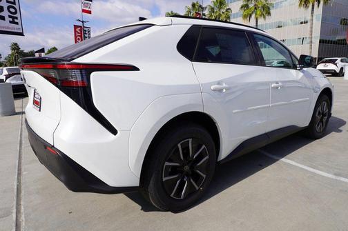 2026 Toyota bZ XLE Plus