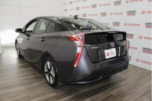 2016 Toyota Prius Three Touring