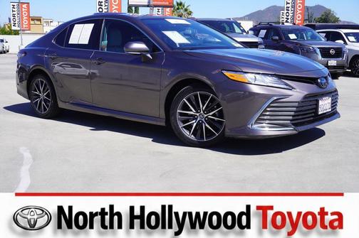 Predawn Gray Mica 2023 Toyota Camry XLE