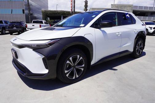 Wind Chill Pearl 2023 Toyota bZ4X XLE