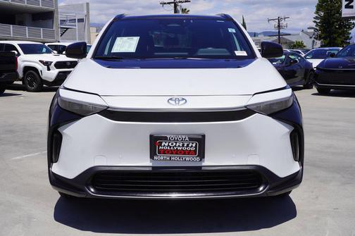 Wind Chill Pearl 2023 Toyota bZ4X XLE