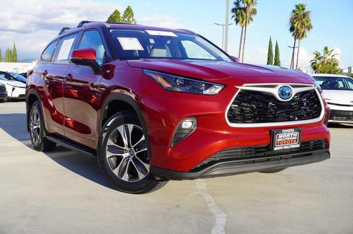 2022 Toyota Highlander Hybrid XLE