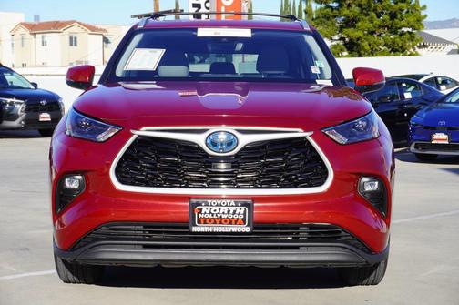 2022 Toyota Highlander Hybrid XLE