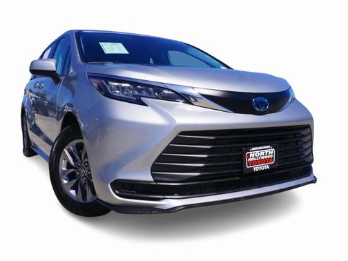 2021 Toyota Sienna LE