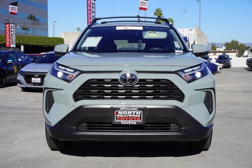 2023 Toyota RAV4 XLE