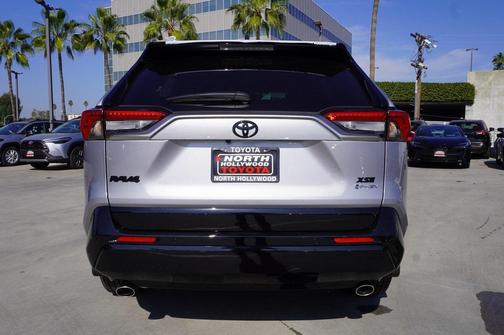 2025 Toyota RAV4 Hybrid SE