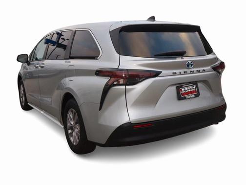 2023 Toyota Sienna XLE 7 Passenger