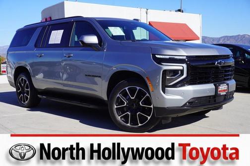 2025 Chevrolet Suburban RST