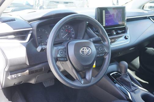 Ice 2025 Toyota Corolla LE