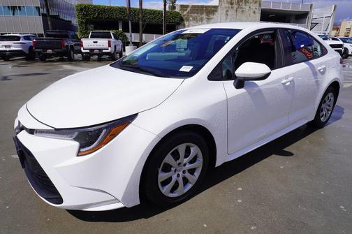 Ice 2025 Toyota Corolla LE