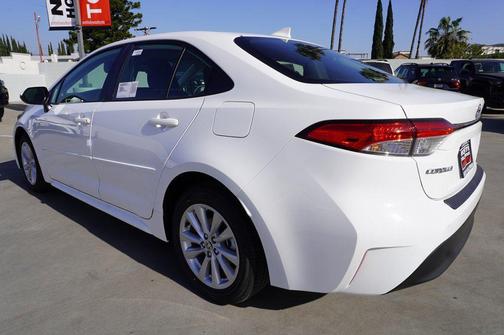 2026 Toyota Corolla Hybrid LE