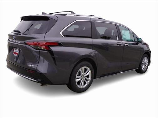 2025 Toyota Sienna Limited 7-Passenger