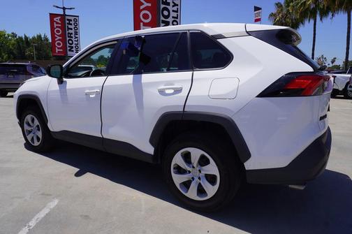 Ice Cap 2024 Toyota RAV4 LE